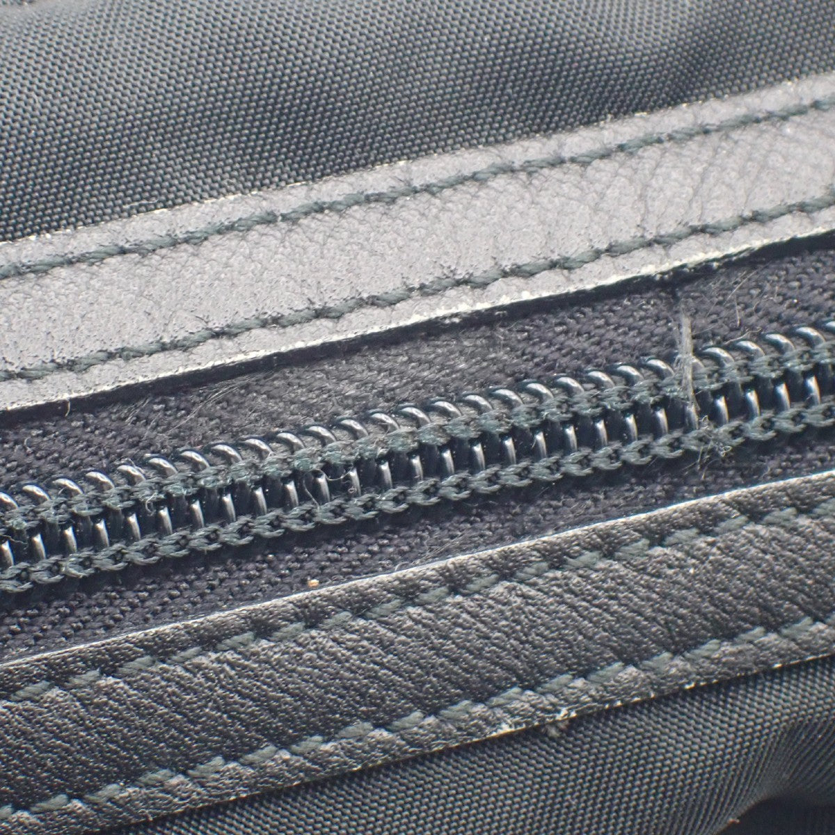 Prada Padded Zip Belt Bag Tessuto Black Nylon Clutche & Pouche Bag (Pre-Owned)