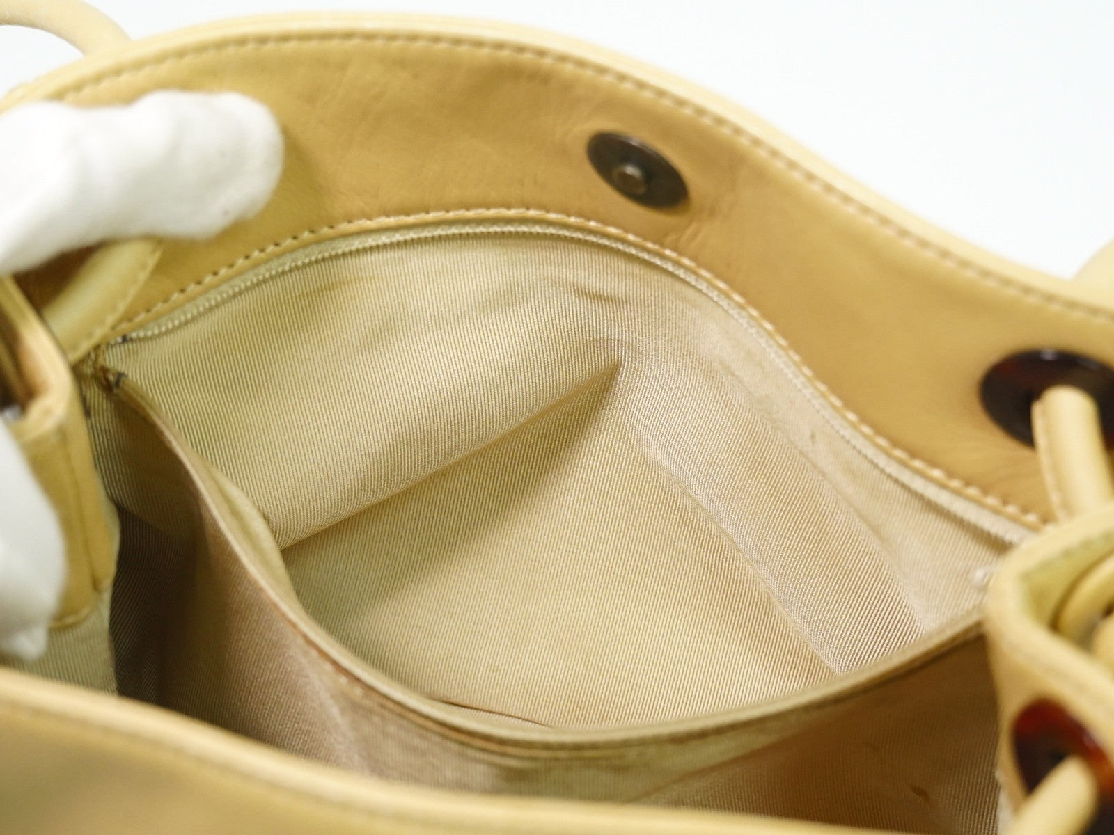 Chanel Vintage Cc Tassel Shoulder Bag Lambskin Beige Leather Shoulder Bag Bag (Pre-Owned)