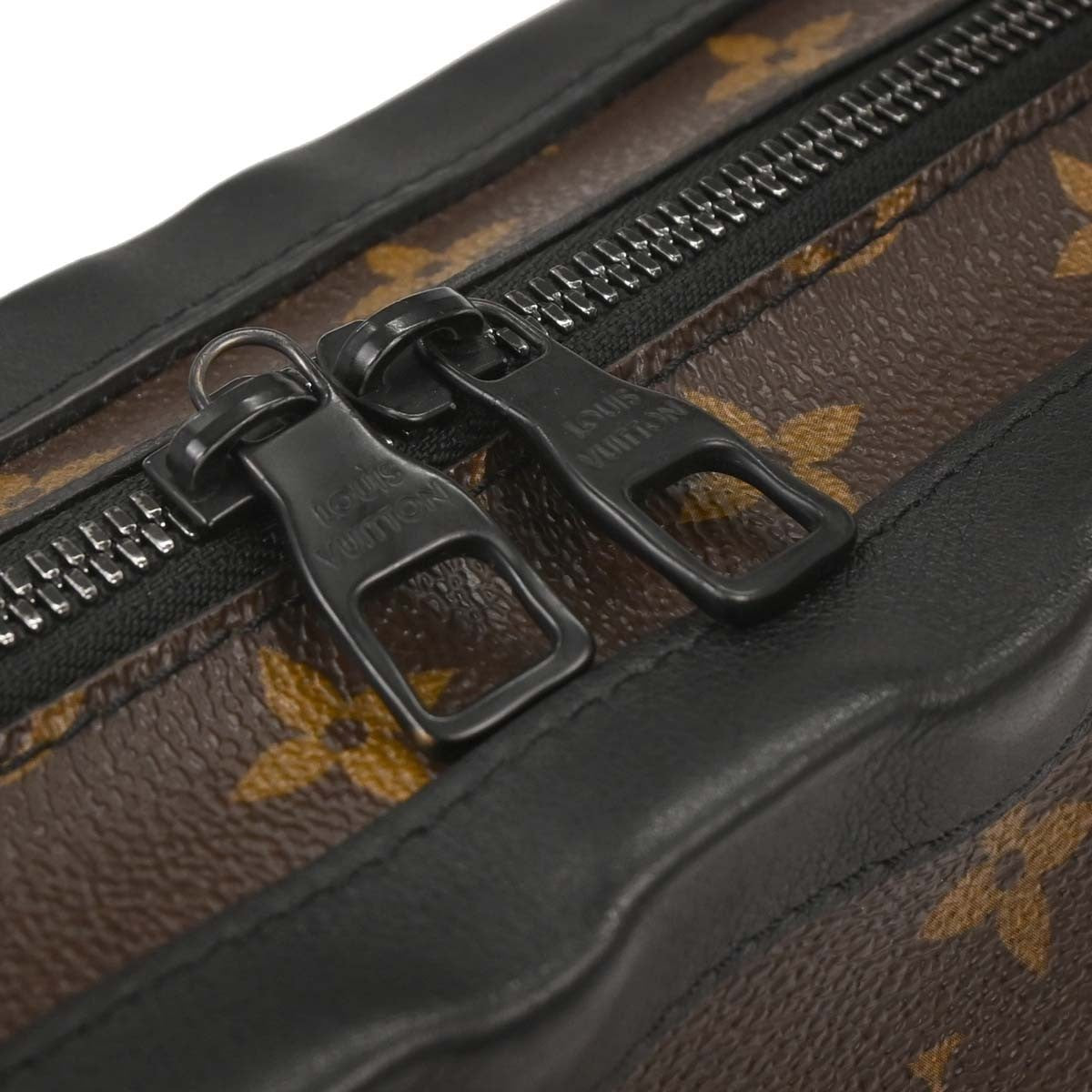 Louis Vuitton Solar Ray Soft Trunk Bag Monogram Canvas Brown Canvas Shoulder Bag Bag (Pre-Owned)