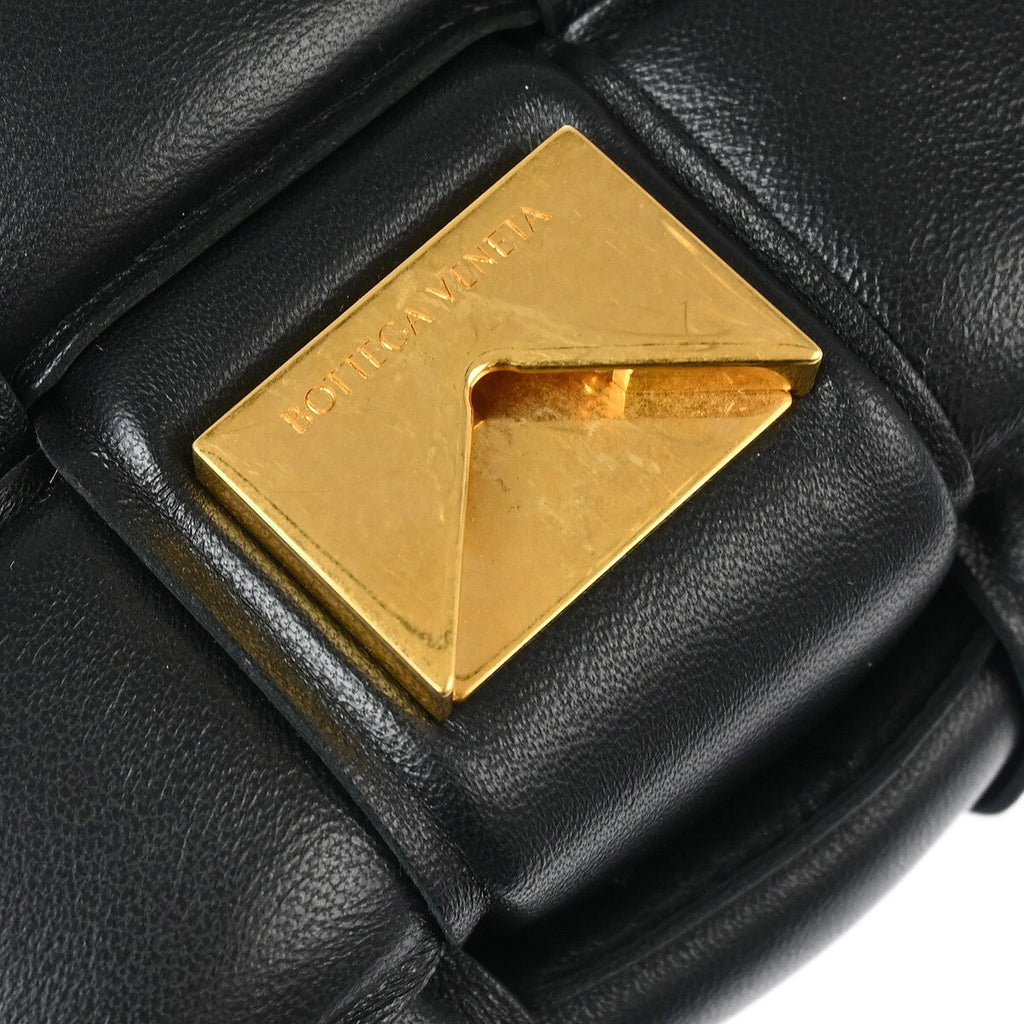 Bottega Veneta Cassette Chain Crossbody Bag Padded Maxi Intrecciato Leather Black Leather Shoulder Bag Bag (Pre-Owned)