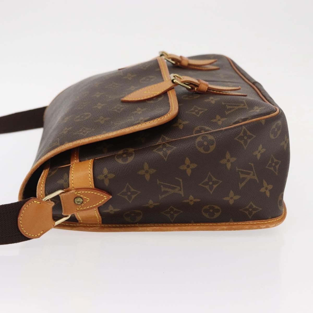Louis Vuitton Sac Gibeciere Messenger Bag Monogram Canvas Brown Canvas Shoulder Bag Bag (Pre-Owned)