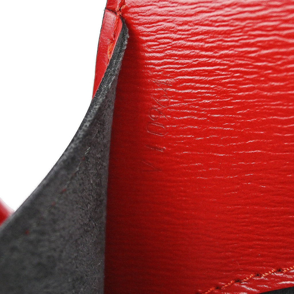 Louis Vuitton Cluny Shoulder Bag Epi Leather Red Leather Shoulder Bag Bag (Pre-Owned)