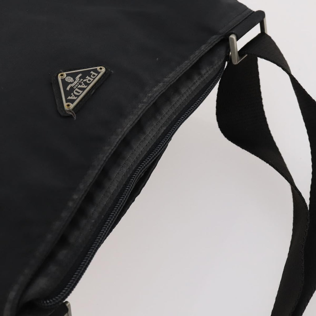 Prada Flat Messenger Bag Tessuto Black Nylon Shoulder Bag Bag (Pre-Owned)