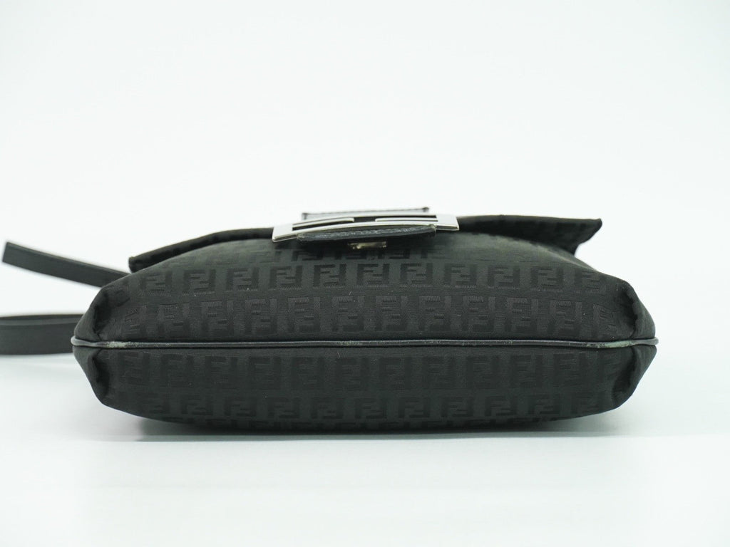 Fendi Vintage Flap Crossbody Bag Zucchino Canvas Black Canvas Shoulder Bag Bag (Pre-Owned)