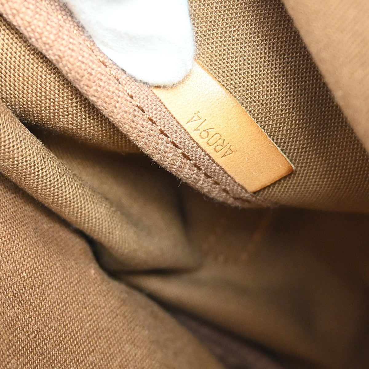 Louis Vuitton Saumur Handbag Monogram Canvas Brown Canvas Shoulder Bag Bag (Pre-Owned)
