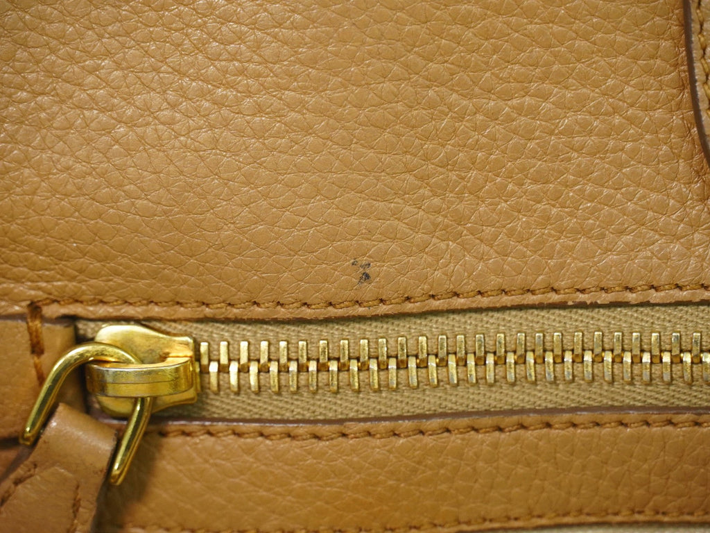 Prada Vintage Handbag Leather Beige Leather Handbag (Pre-Owned)