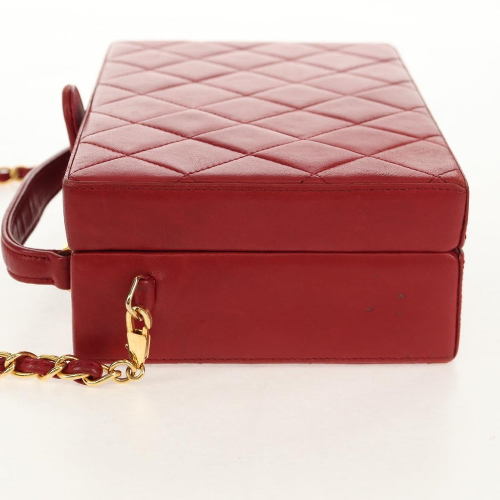 Chanel Matelasse Chain Shoulder Bag Leather Red Leather Shoulder Bag Bag (Pre-Owned)