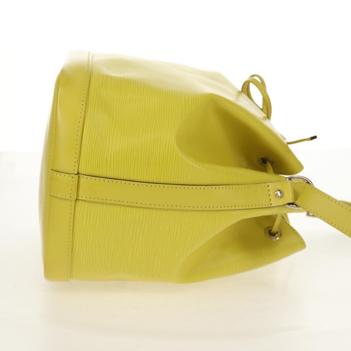 Louis Vuitton Petit Noe Handbag Epi Leather Green Leather Shoulder Bag Bag (Pre-Owned)