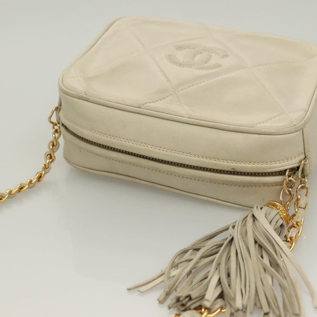 Chanel Vintage Diamond Cc Camera Bag Quilted Lambskin Beige Leather Shoulder Bag Bag (Pre-Owned)