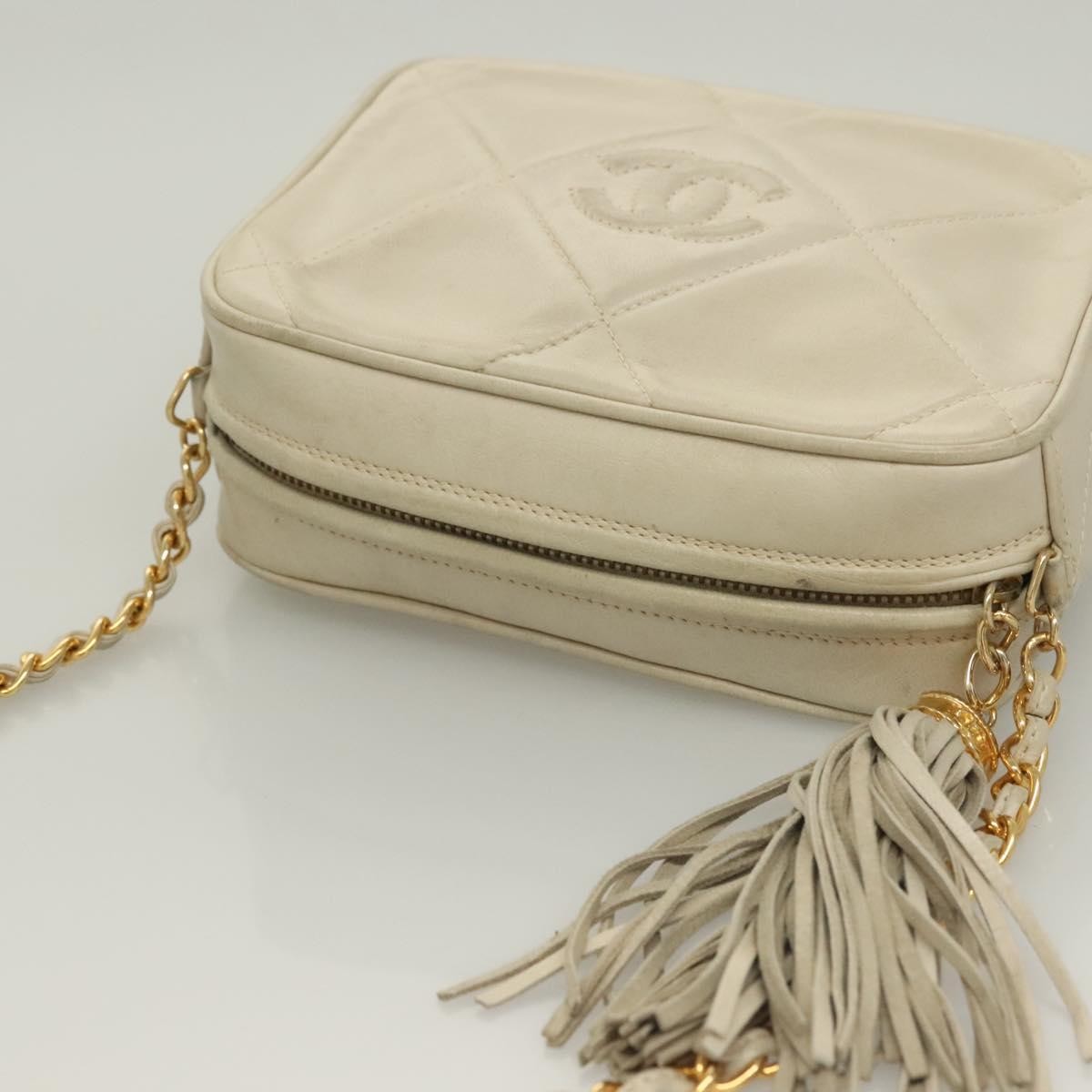 Chanel Vintage Diamond Cc Camera Bag Quilted Lambskin Beige Leather Shoulder Bag Bag (Pre-Owned)