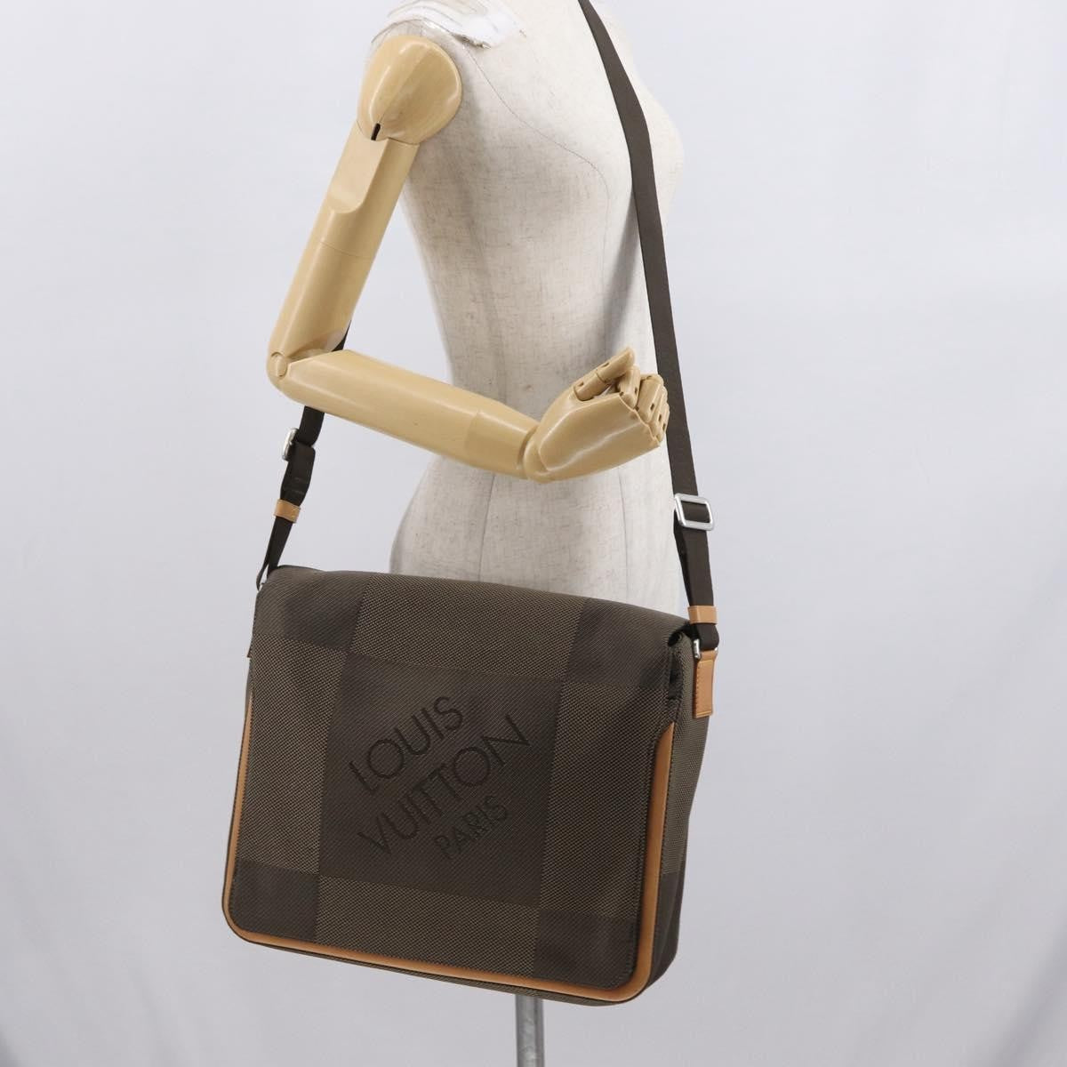 Louis Vuitton Terre Messenger Bag Damier Geant Canvas Brown Canvas Shoulder Bag Bag (Pre-Owned)