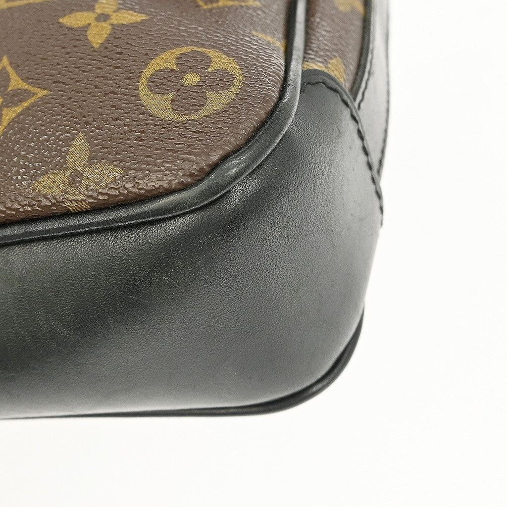 Louis Vuitton Bass Messenger Bag Macassar Monogram Canvas Brown Canvas Shoulder Bag Bag (Pre-Owned)