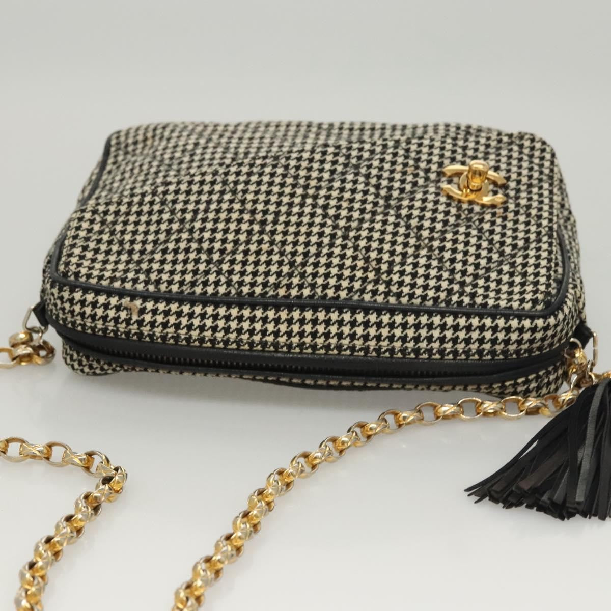 Chanel Vintage Front Pocket Camera Bag Canvas White Canvas Shoulder Bag Bag (Pre-Owned)