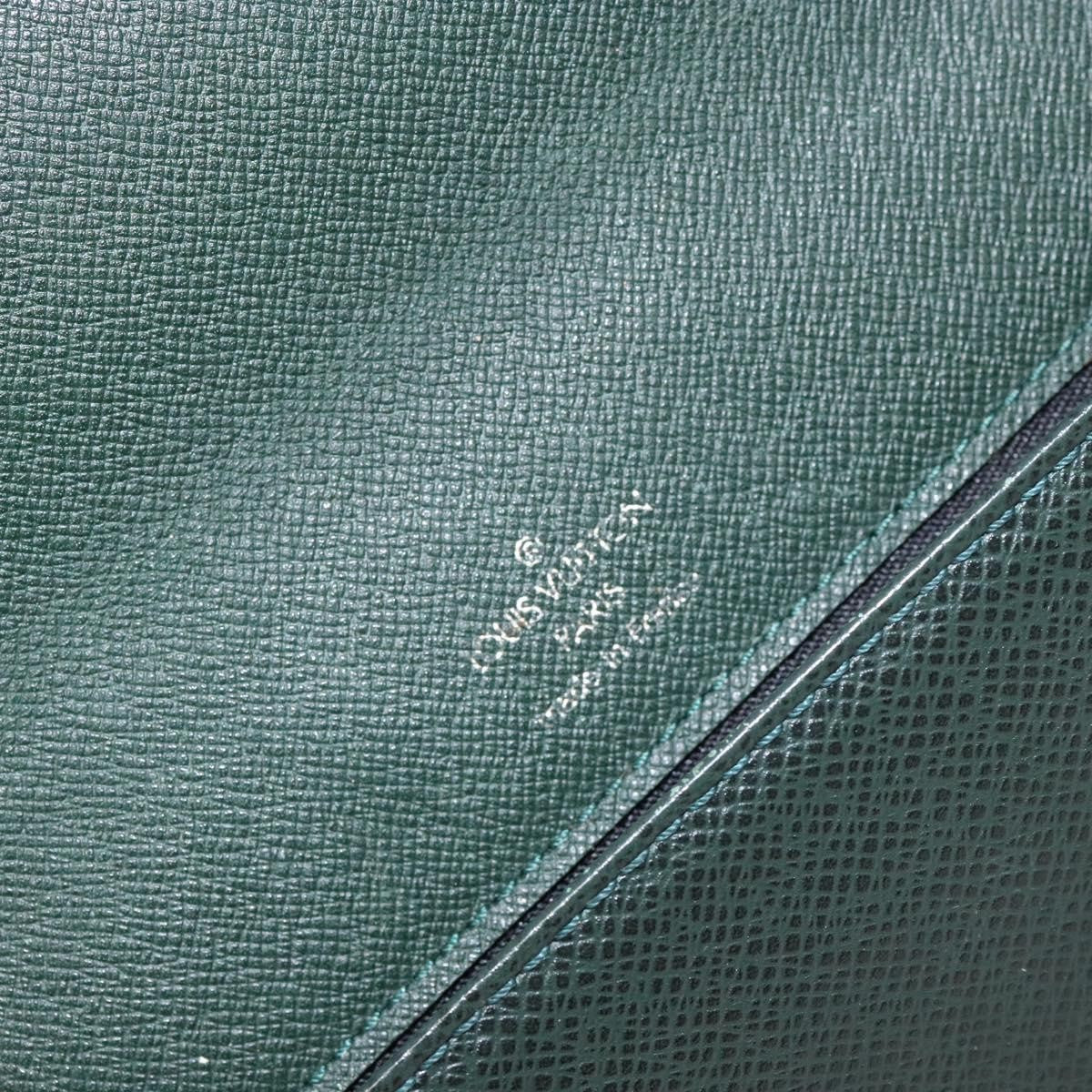 Louis Vuitton Kourad Pouch Taiga Green Leather Clutche & Pouche Bag (Pre-Owned)