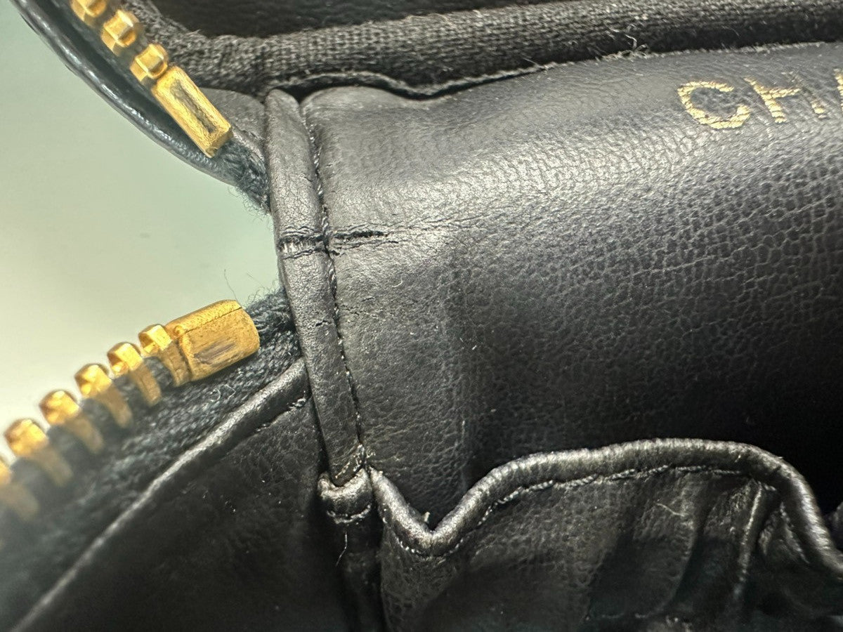 Chanel Vintage Timeless Cosmetic Case Caviar Black Leather Handbag (Pre-Owned)