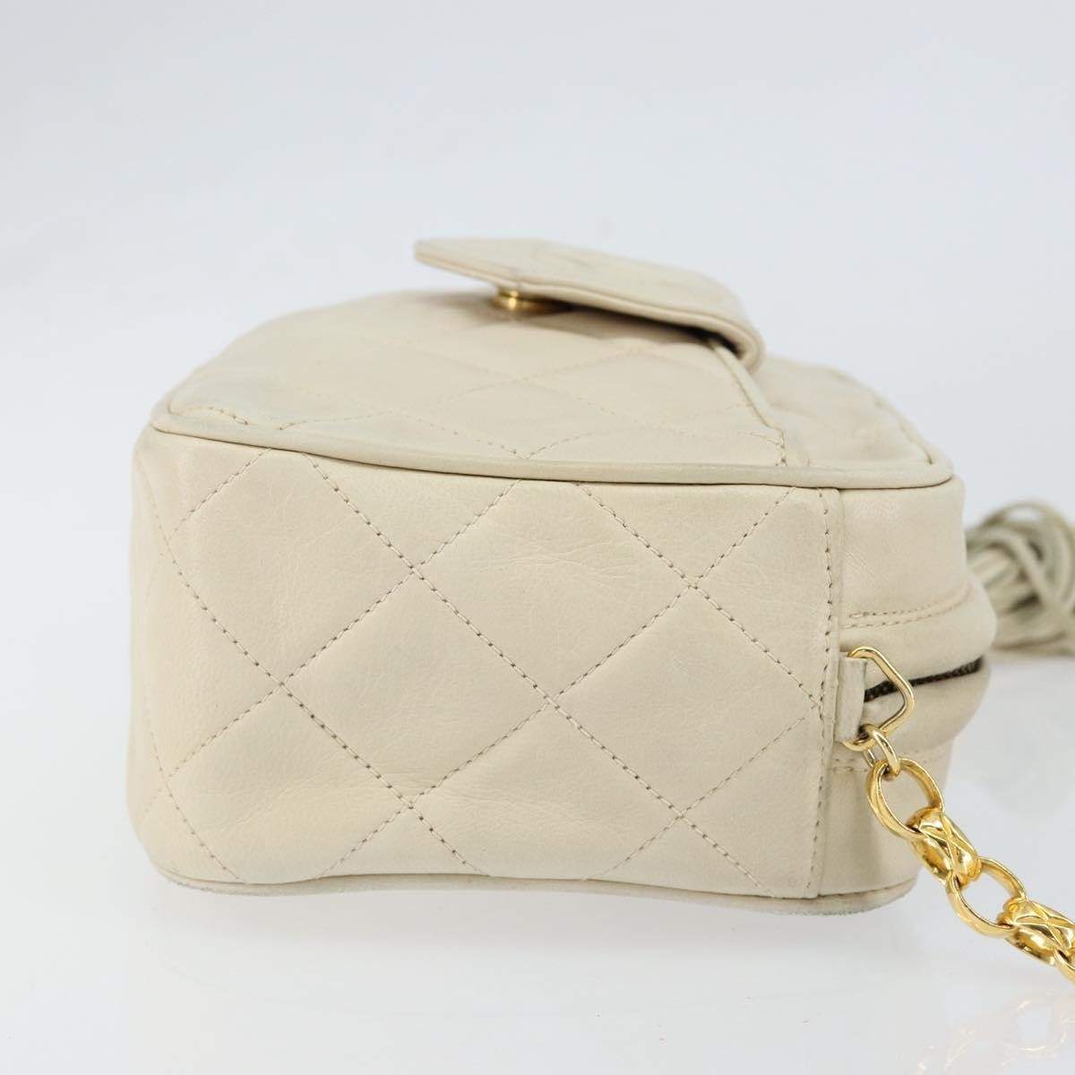Chanel Vintage Front Pocket Camera Bag Quilted Lambskin Beige Leather Shoulder Bag Bag (Pre-Owned)