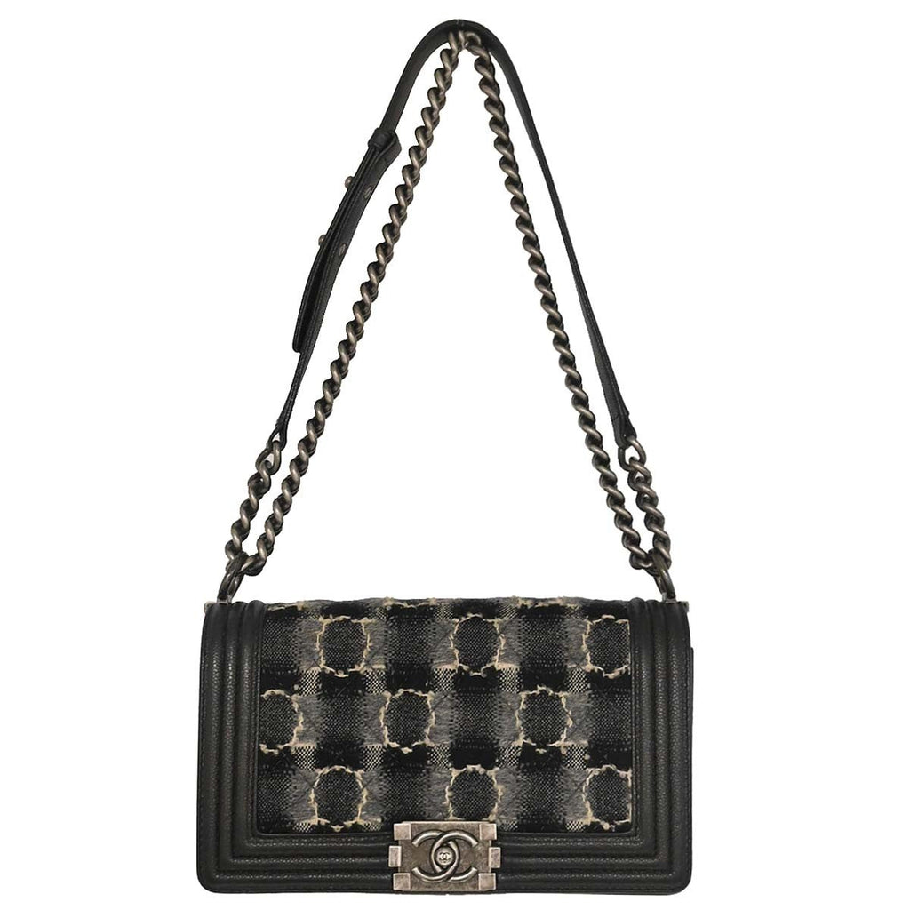 Chanel Boy Flap Bag Tweed And Leather Black Leather Shoulder Bag Bag (Pre-Owned)