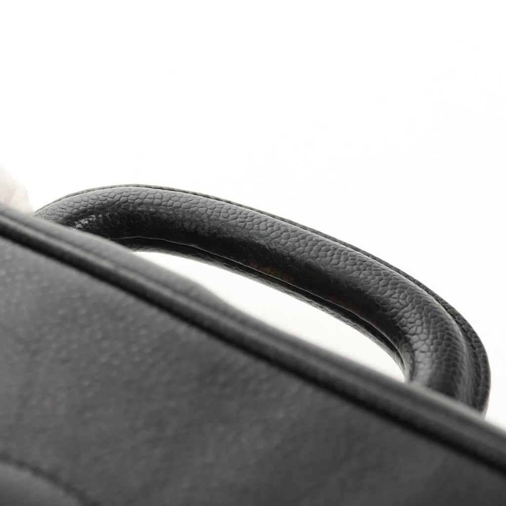 Chanel Vintage Timeless Zip Around Vanity Case Caviar Black Leather Clutche & Pouche Bag (Pre-Owned)