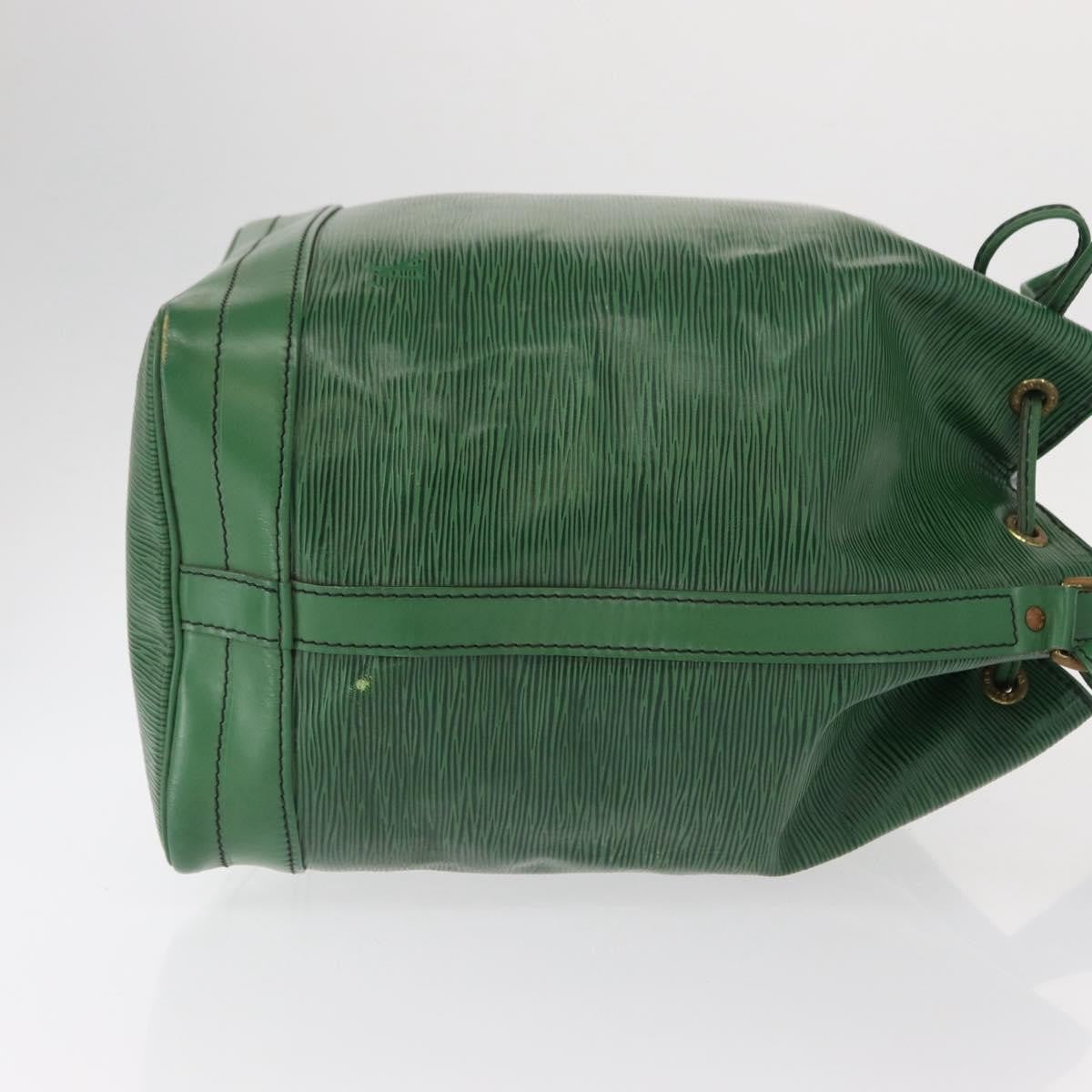 Louis Vuitton Noe Handbag Epi Leather Green Leather Shoulder Bag Bag (Pre-Owned)