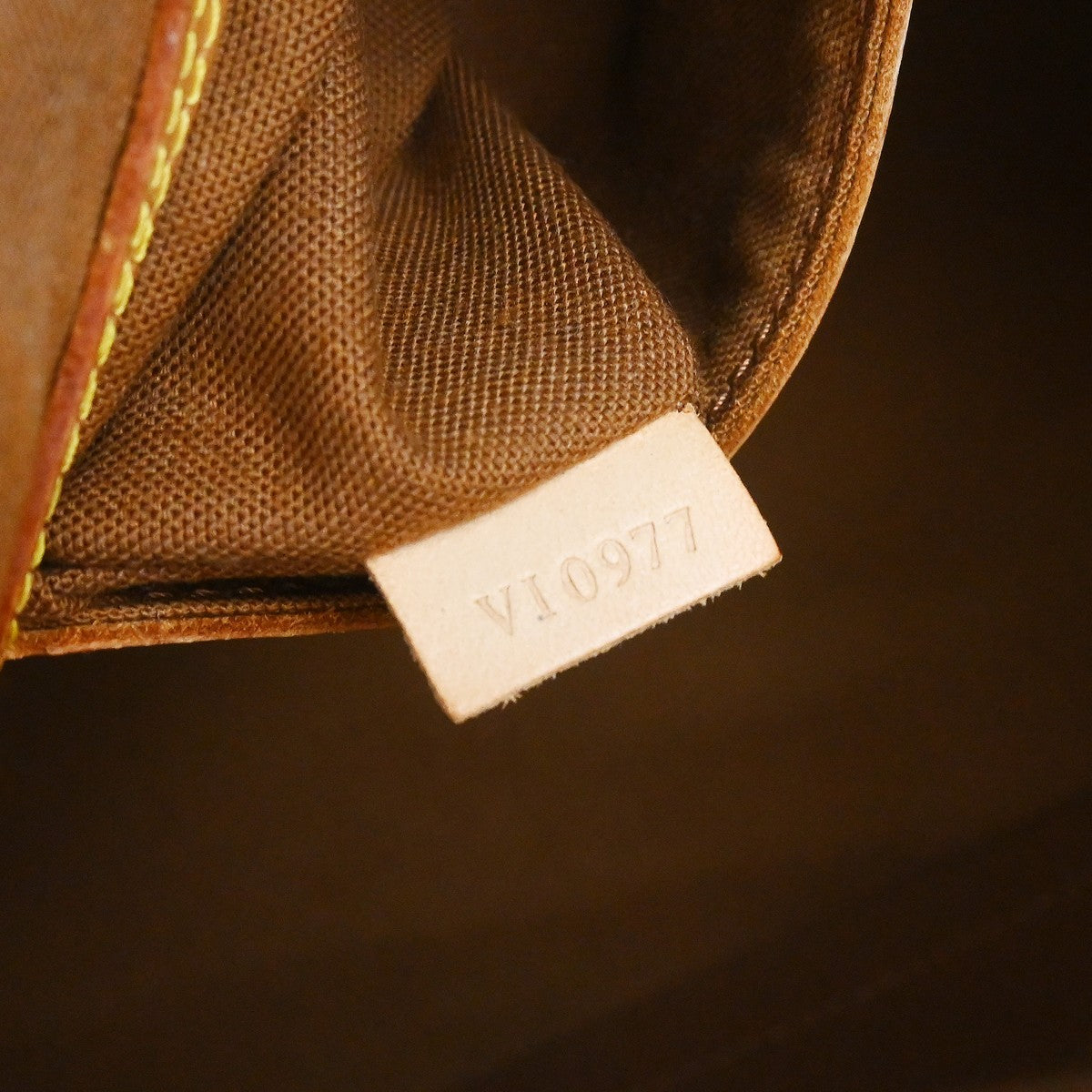 Louis Vuitton Alma Handbag Monogram Canvas Brown Canvas Handbag (Pre-Owned)