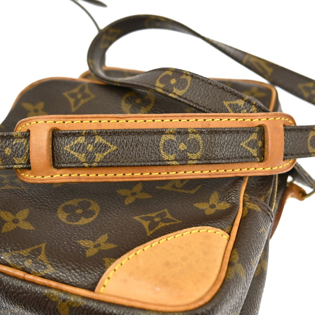 Louis Vuitton Amazone Bag Monogram Canvas Brown Canvas Shoulder Bag Bag (Pre-Owned)
