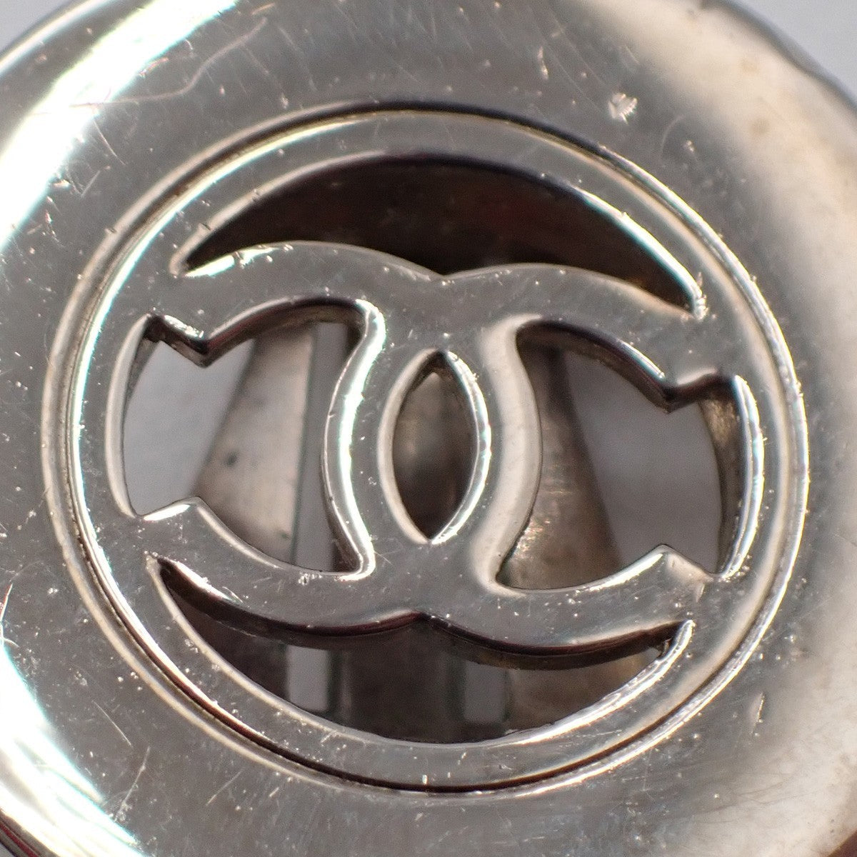 Chanel Cc Cutout Round Clip-On Earrings Metal Silver Metal Earrings Jewelry (Pre-Owned)