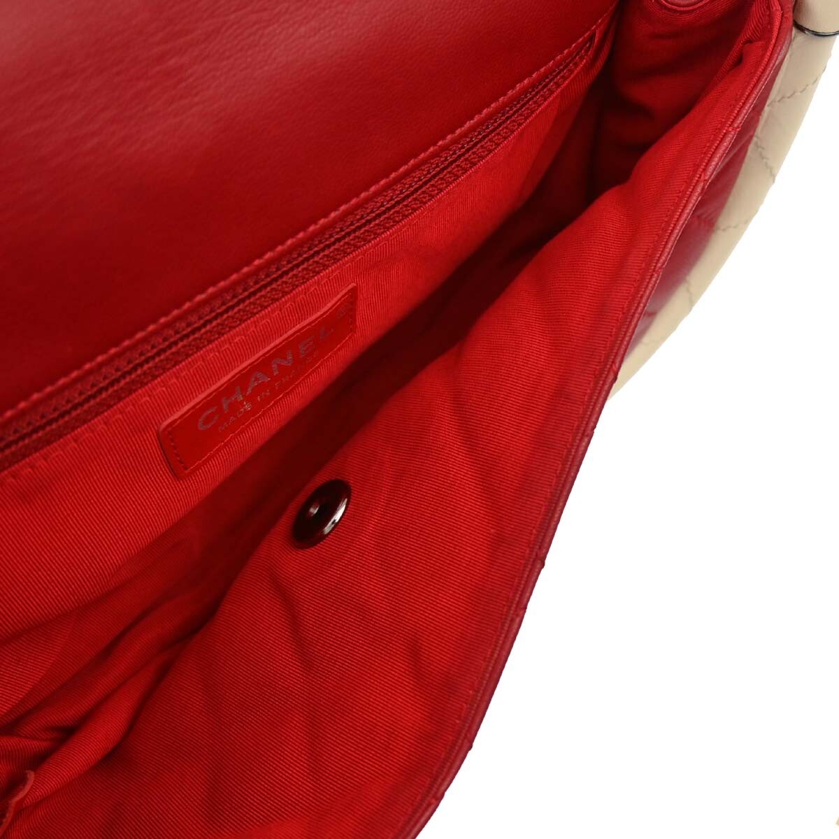 Chanel Hula Hoop Bag Quilted Lambskin Red Lamb Handbag (Pre-Owned)