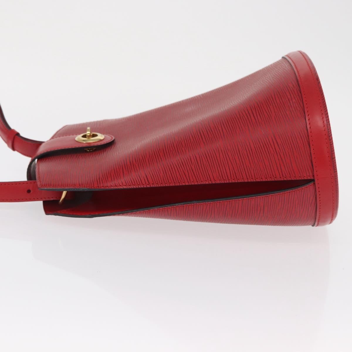 Louis Vuitton Cluny Shoulder Bag Epi Leather Red Leather Shoulder Bag Bag (Pre-Owned)