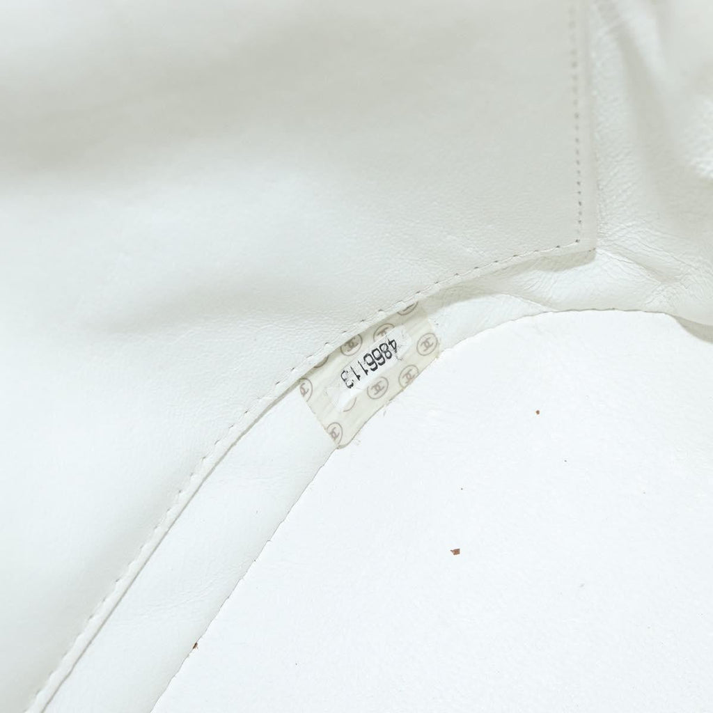Chanel Vintage Cc Zip Around Bowler Bag Quilted Caviar White Leather Tote Bag Bag (Pre-Owned)