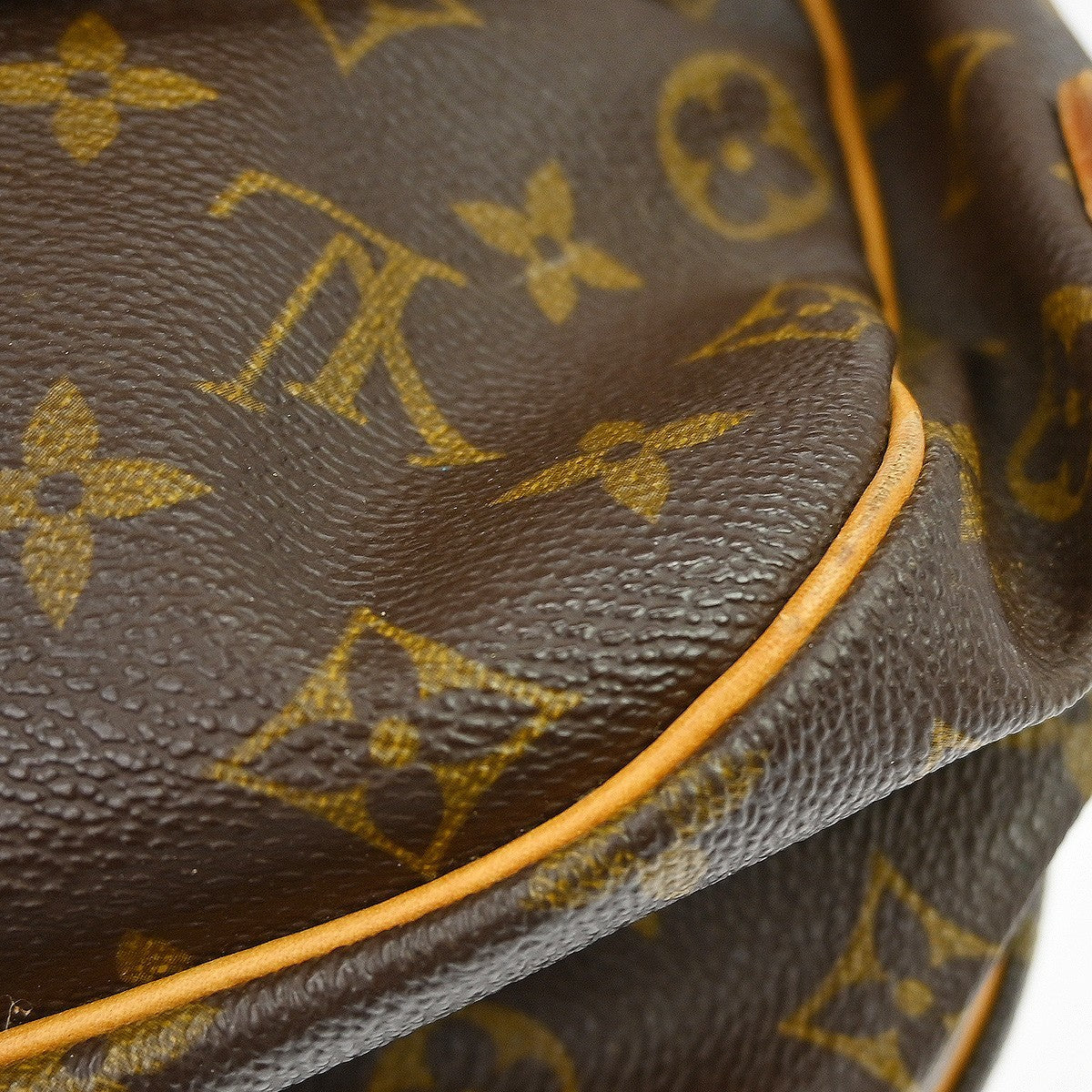 Louis Vuitton Saumur Handbag Monogram Canvas Brown Canvas Shoulder Bag Bag (Pre-Owned)