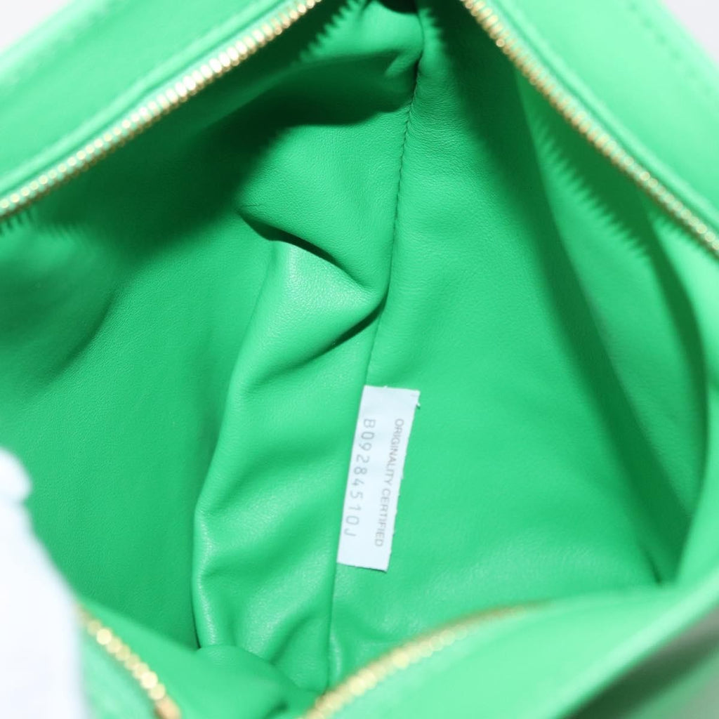 Bottega Veneta Bv Twist Bag Leather Green Leather Handbag (Pre-Owned)