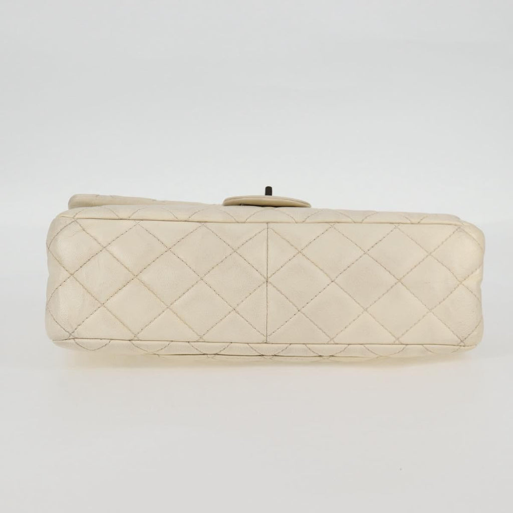 Chanel Reissue 2.55 Flap Bag Quilted Caviar White Leather Shoulder Bag Bag (Pre-Owned)