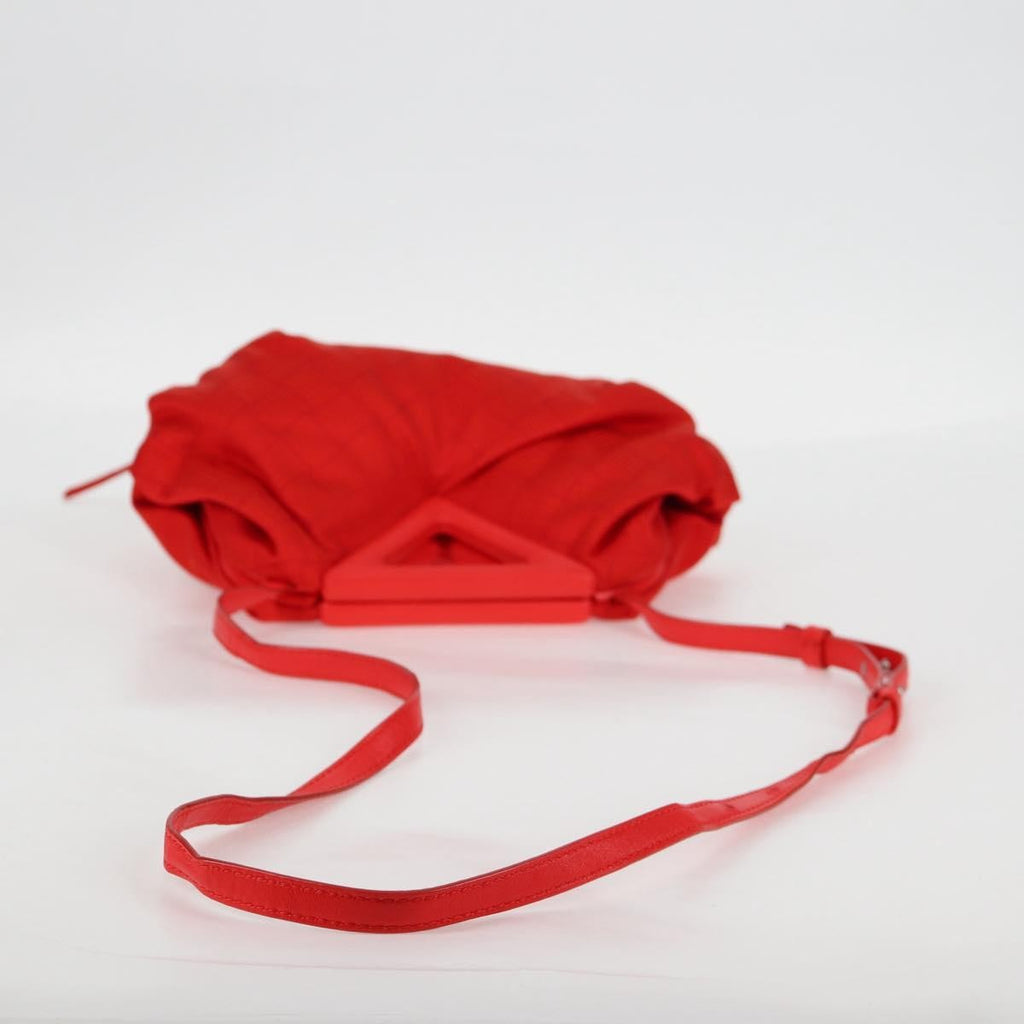 Bottega Veneta Point Shoulder Bag Chunky Knit Fabric Red Nylon Shoulder Bag Bag (Pre-Owned)