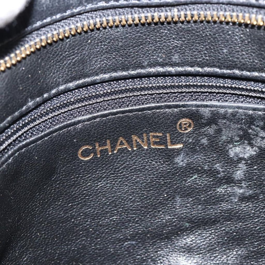 Chanel Vintage Shoulder Bag Leather Black Leather Shoulder Bag Bag (Pre-Owned)