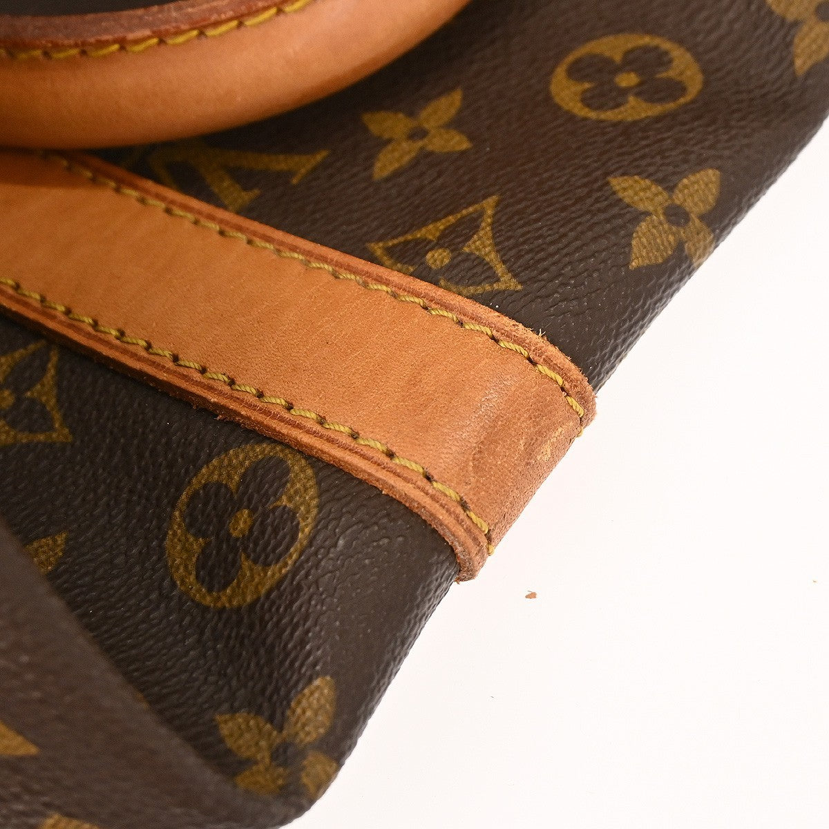 Louis Vuitton Keepall Bag Monogram Canvas Brown Canvas Travel Bag Bag (Pre-Owned)
