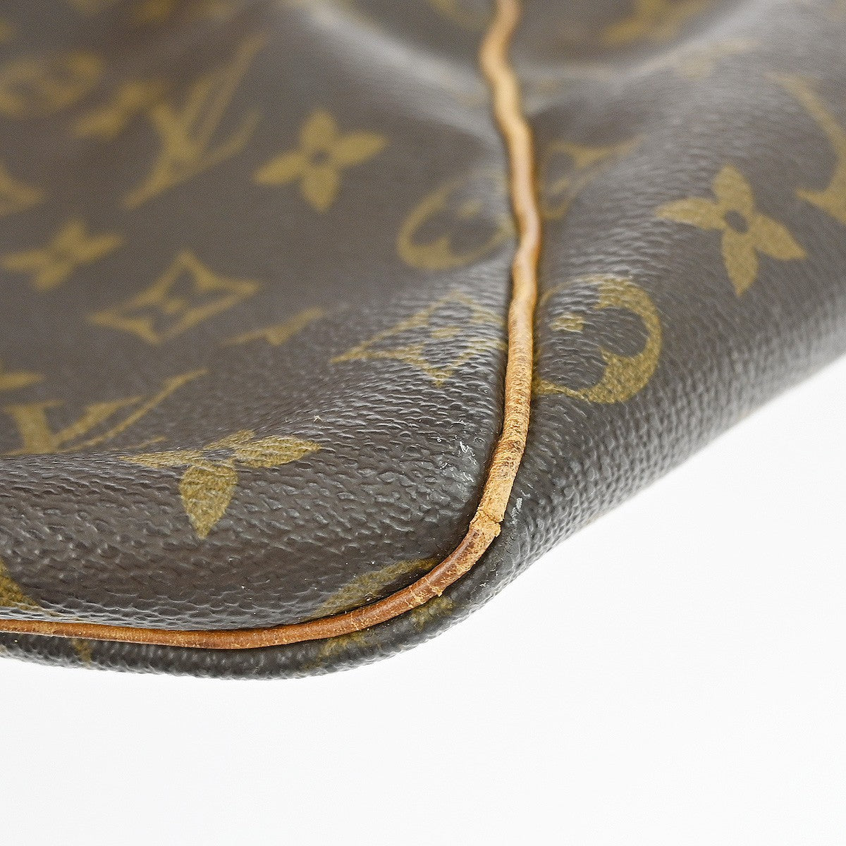 Louis Vuitton Keepall Bag Monogram Canvas Brown Canvas Travel Bag Bag (Pre-Owned)