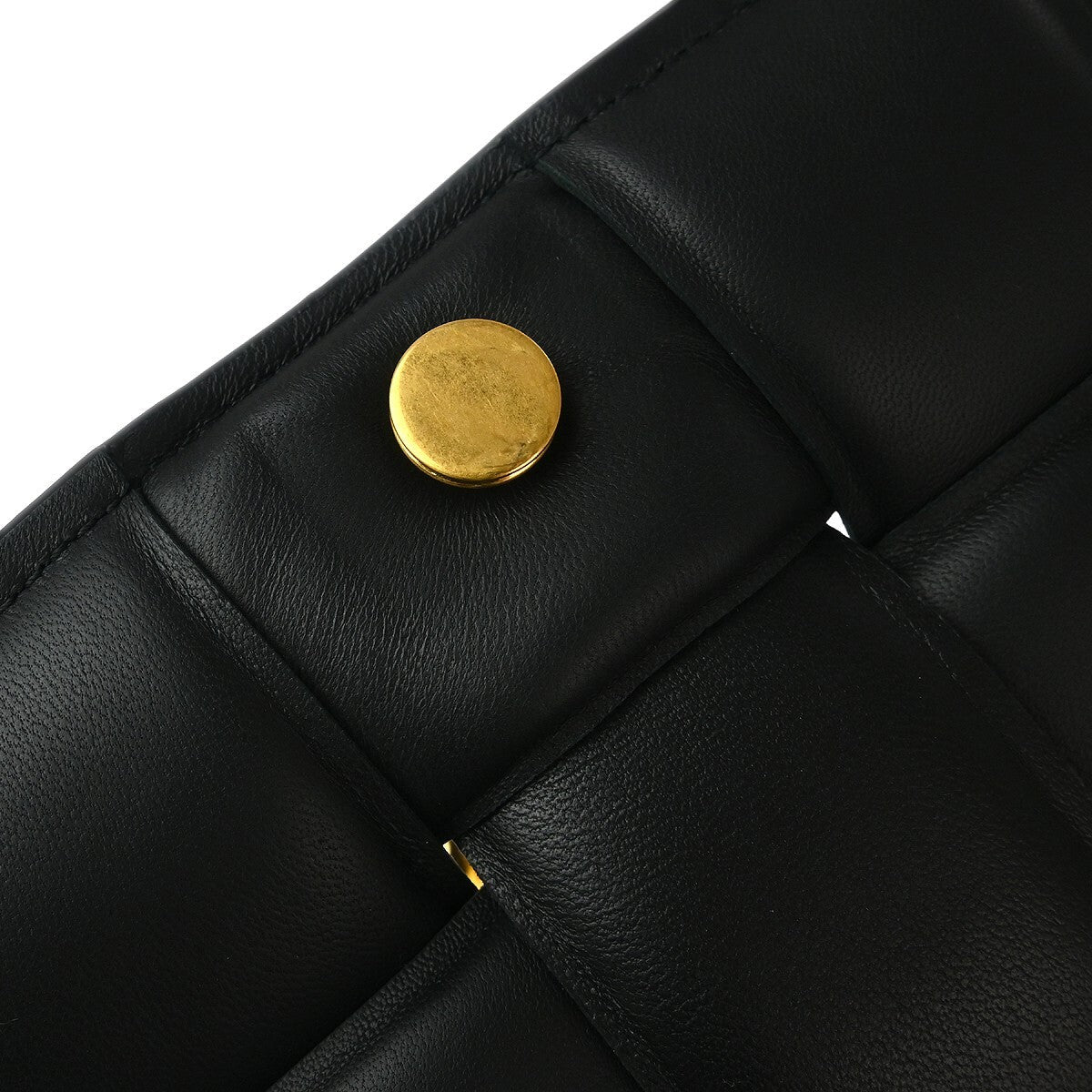 Bottega Veneta Cassette Chain Crossbody Bag Padded Maxi Intrecciato Leather Black Leather Shoulder Bag Bag (Pre-Owned)