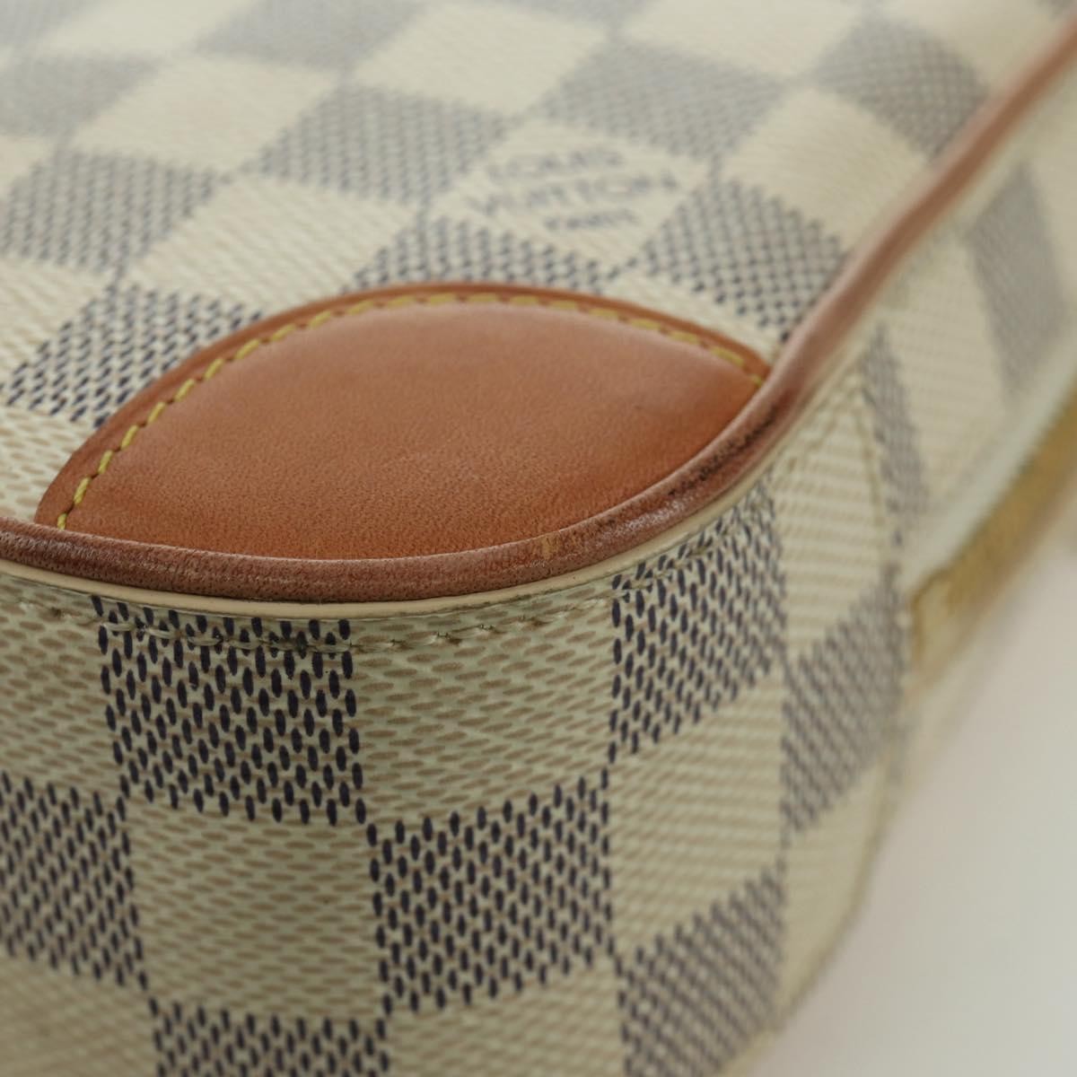 Louis Vuitton Neokapi Handag Damier Beige Canvas Clutche & Pouche Bag (Pre-Owned)