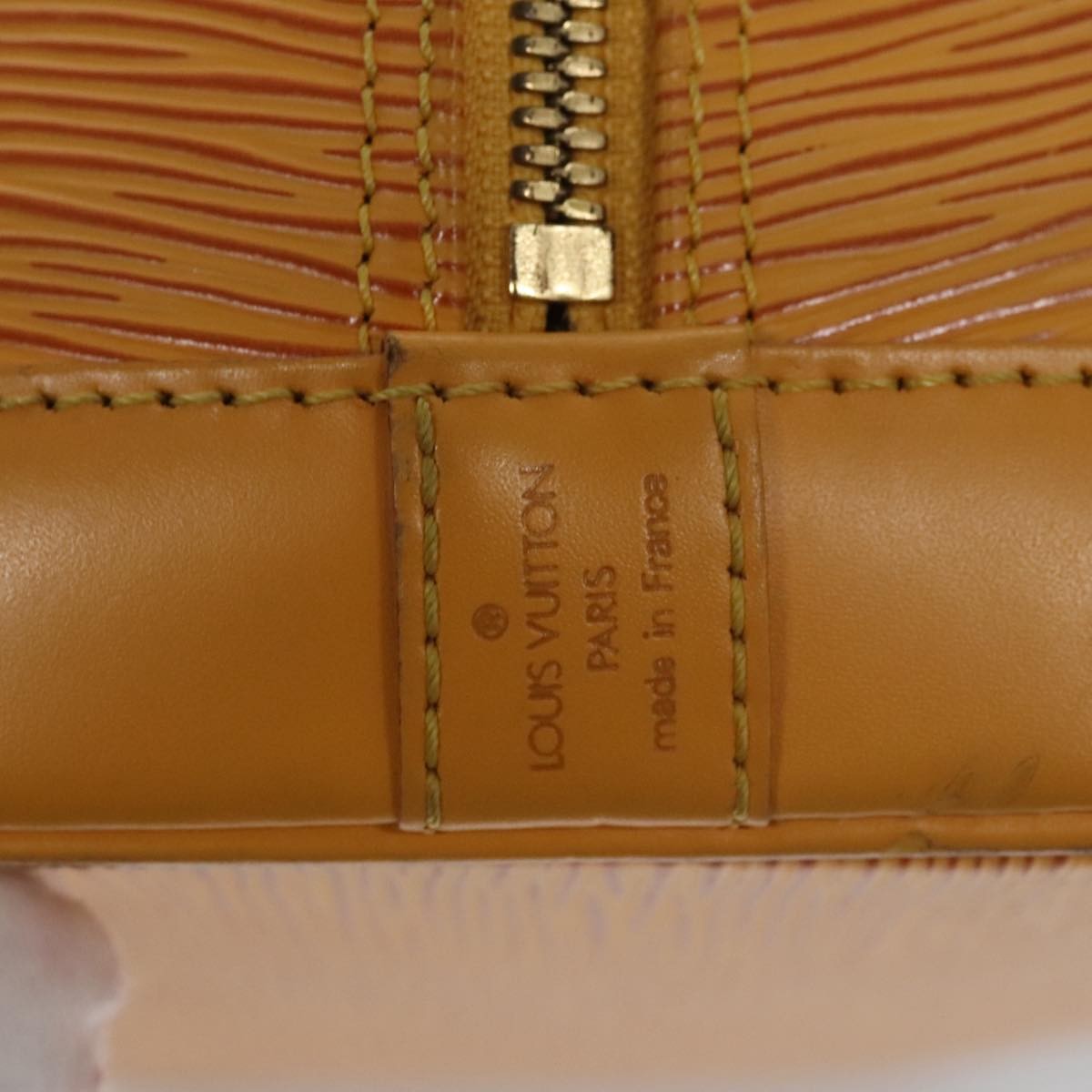 Louis Vuitton Alma Handbag Epi Leather Yellow Leather Handbag (Pre-Owned)