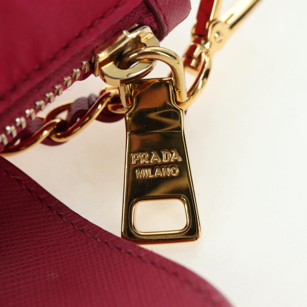 Prada Chain Crossbody Bag Tessuto And Saffiano Leather Pink Nylon Shoulder Bag Bag (Pre-Owned)