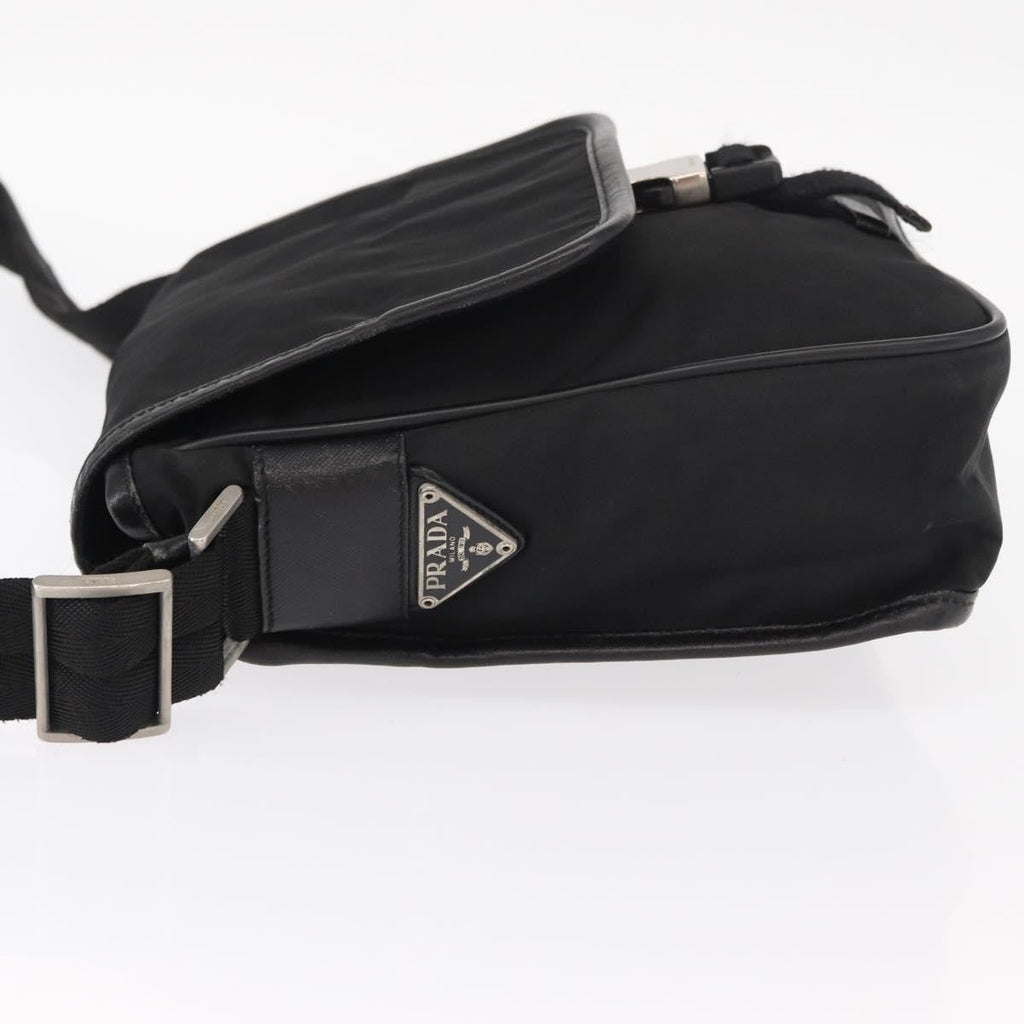Prada Logo Flap Messenger Bag Tessuto Black Nylon Shoulder Bag Bag (Pre-Owned)