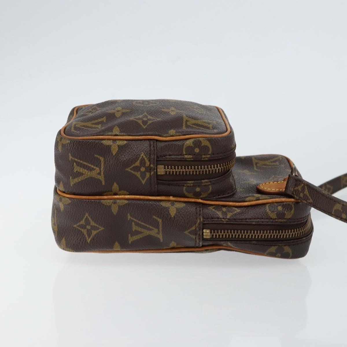 Louis Vuitton Amazone Bag Monogram Canvas Brown Canvas Shoulder Bag Bag (Pre-Owned)
