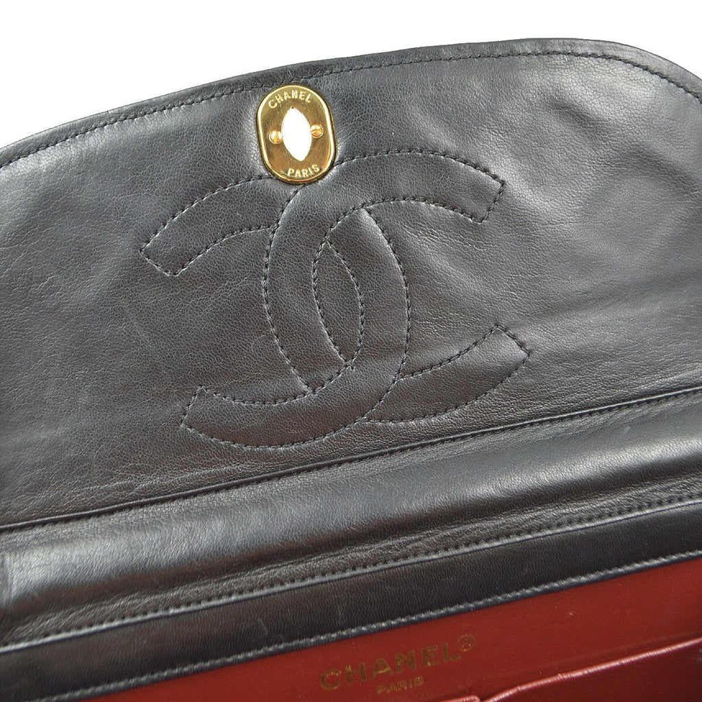 Chanel Vintage Round Flap Bag Quilted Lambskin Black Leather Shoulder Bag Bag (Pre-Owned)
