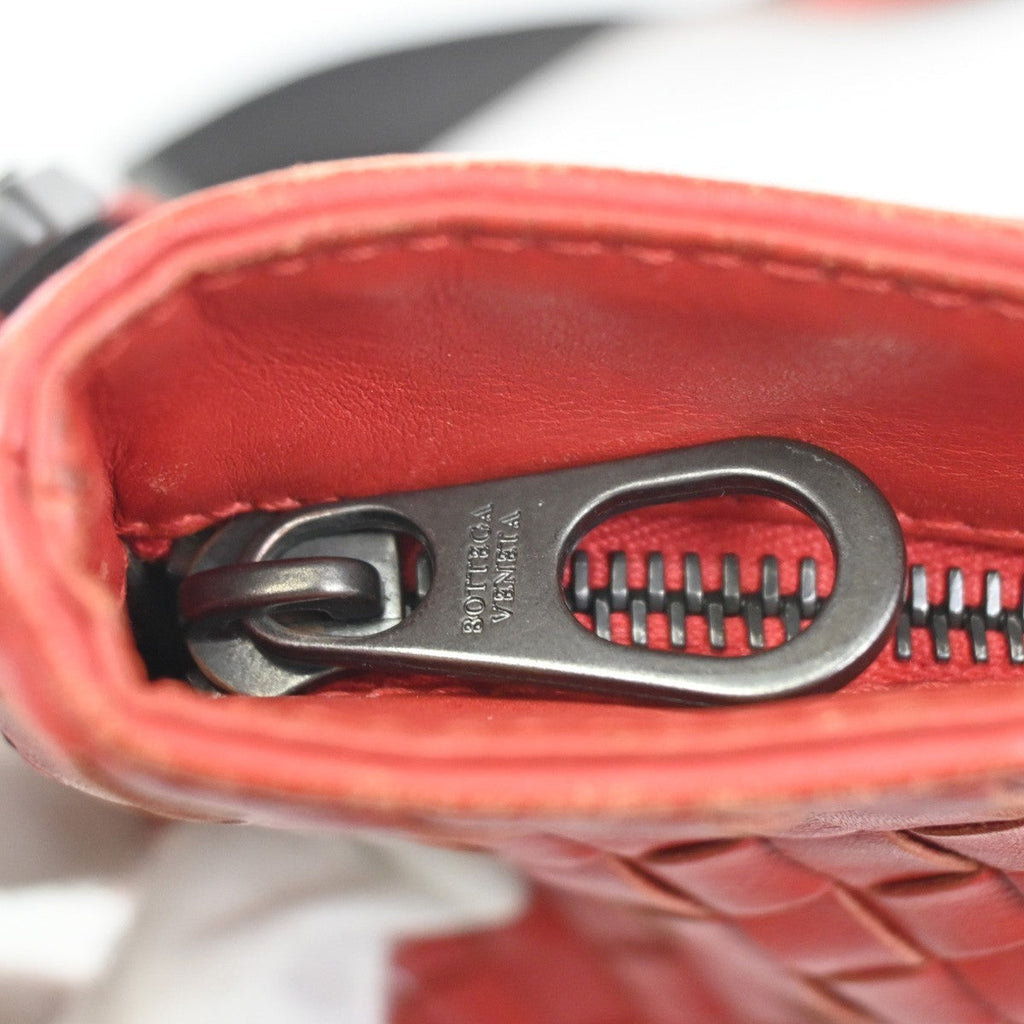 Bottega Veneta Flat Messenger Bag Intrecciato Nappa Red Leather Shoulder Bag Bag (Pre-Owned)