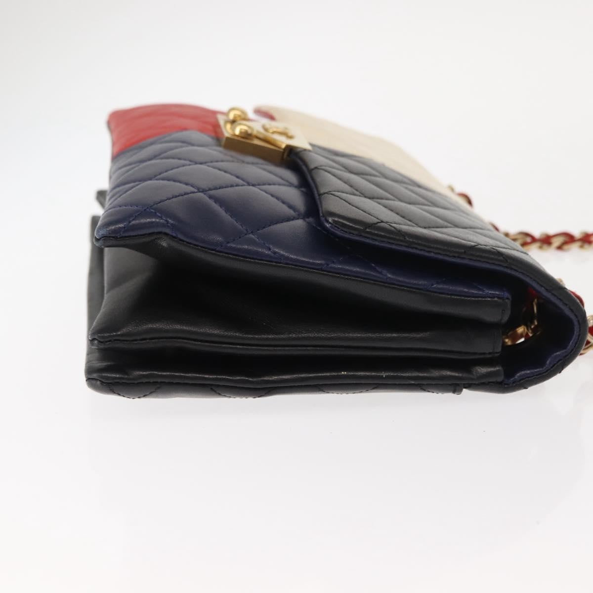Chanel Cc Clasp Chain Flap Bag Multicolor Quilted Lambskin Multicolour Leather Shoulder Bag Bag (Pre-Owned)