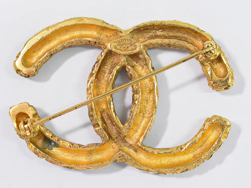 Chanel Cc Brooch Textured Metal Gold Gold_Plated Brooch Jewelry (Pre-Owned)