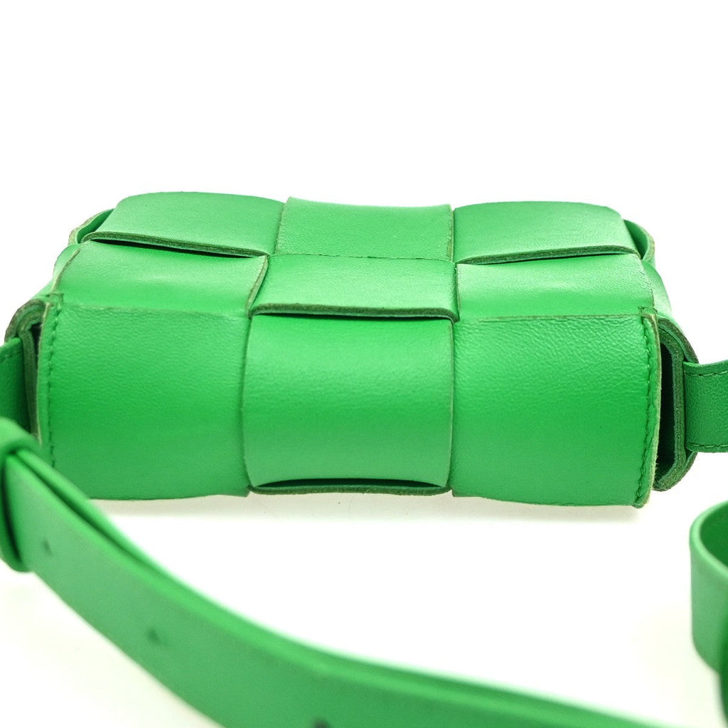 Bottega Veneta Cassette Crossbody Bag Maxi Intrecciato Leather Green Leather Shoulder Bag Bag (Pre-Owned)
