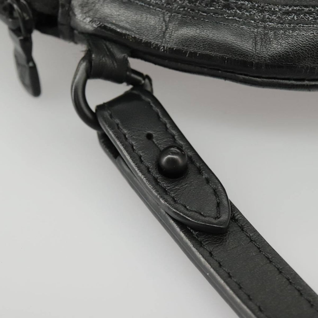 Louis Vuitton Disk Pouch Leather Black Leather Clutche & Pouche Bag (Pre-Owned)