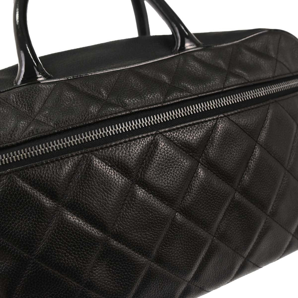 Chanel Embossed Logo Bowler Bag Quilted Caviar Black Leather Travel Bag Bag (Pre-Owned)