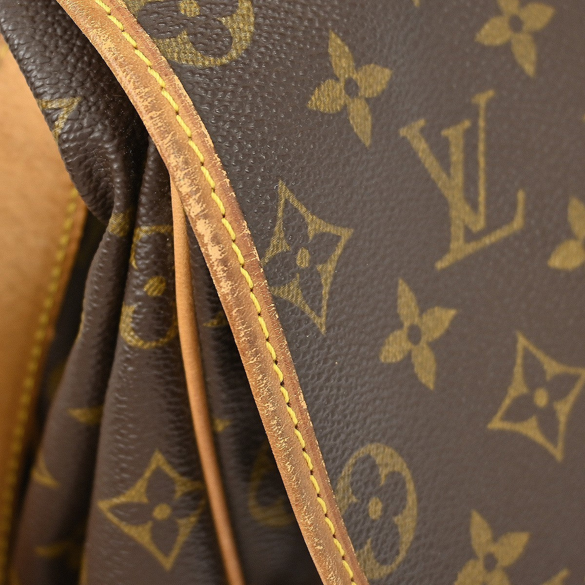 Louis Vuitton Saumur Handbag Monogram Canvas Brown Canvas Shoulder Bag Bag (Pre-Owned)